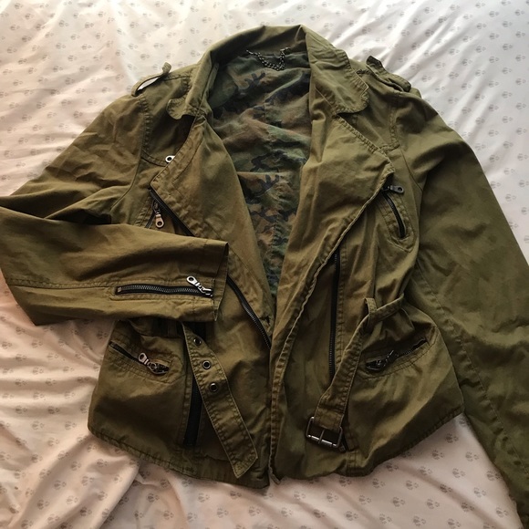 Army jacket - Picture 1 of 3